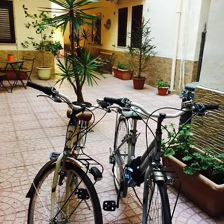 Cappuccini Hostel *